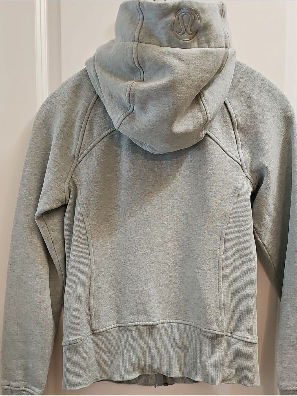 346. Lululemon Scuba Hoodie - Picture 4 of 9
